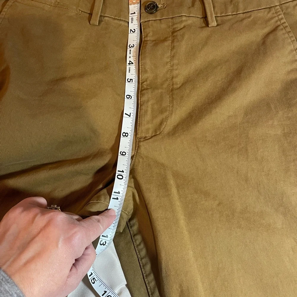 Men's Gap Essential Khaki Straight Camel-Colored Pants, Size 36x30‎